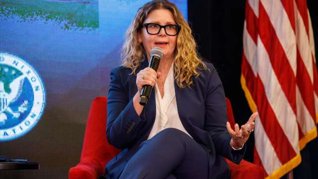 Dr. Shannon La Cava speaks at Nixon Cancer Conference