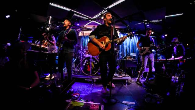 Op Mend News - Red Wanting Blue 