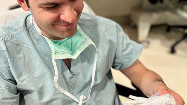 Dr. Bernardo Mendes with the TAMBE stent graft.