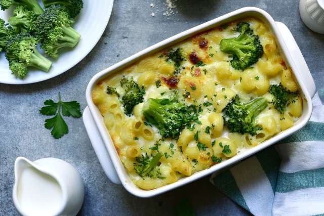 Super Cheesy Broccoli Macaroni