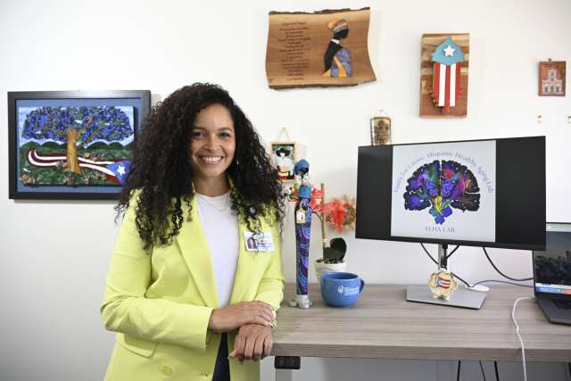 Dr. Mirella Díaz-Santos in her office.