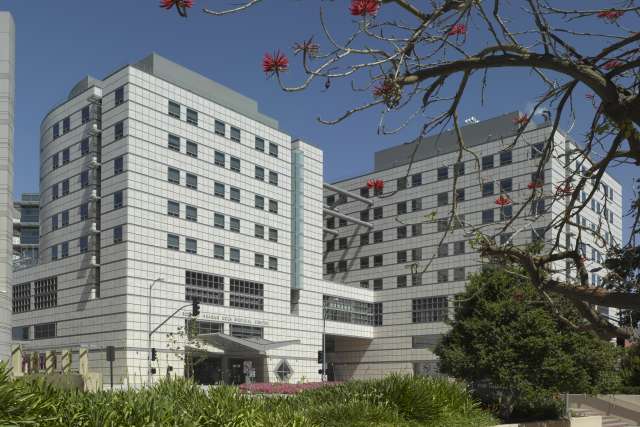 the Ronald Reagan UCLA Medical Center building exterior in the daytime