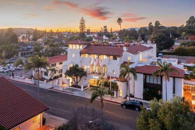 Santa Barbara Cancer Care clinic