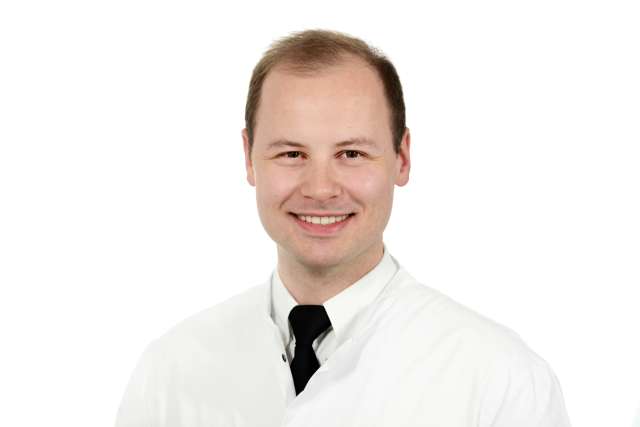 Dr. Adrien Holzgreve 