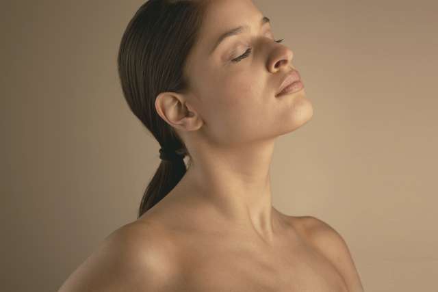 Woman's head and shoulders