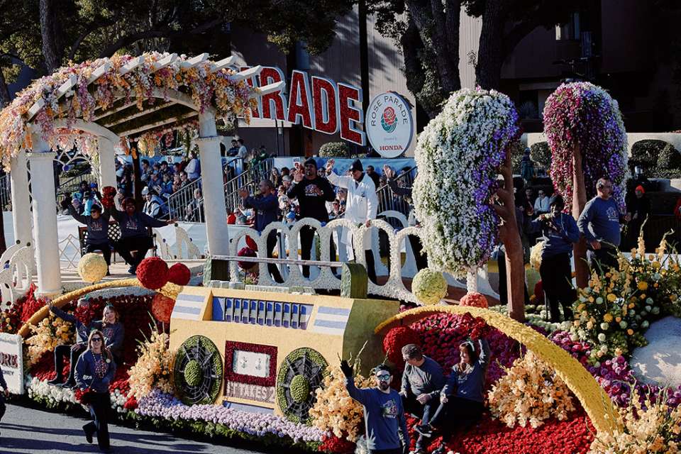 Core Kidney Rose Parade float
