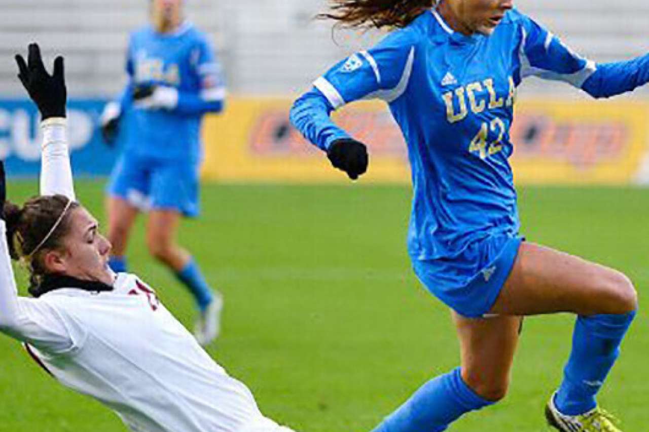 brainsport female soccer player