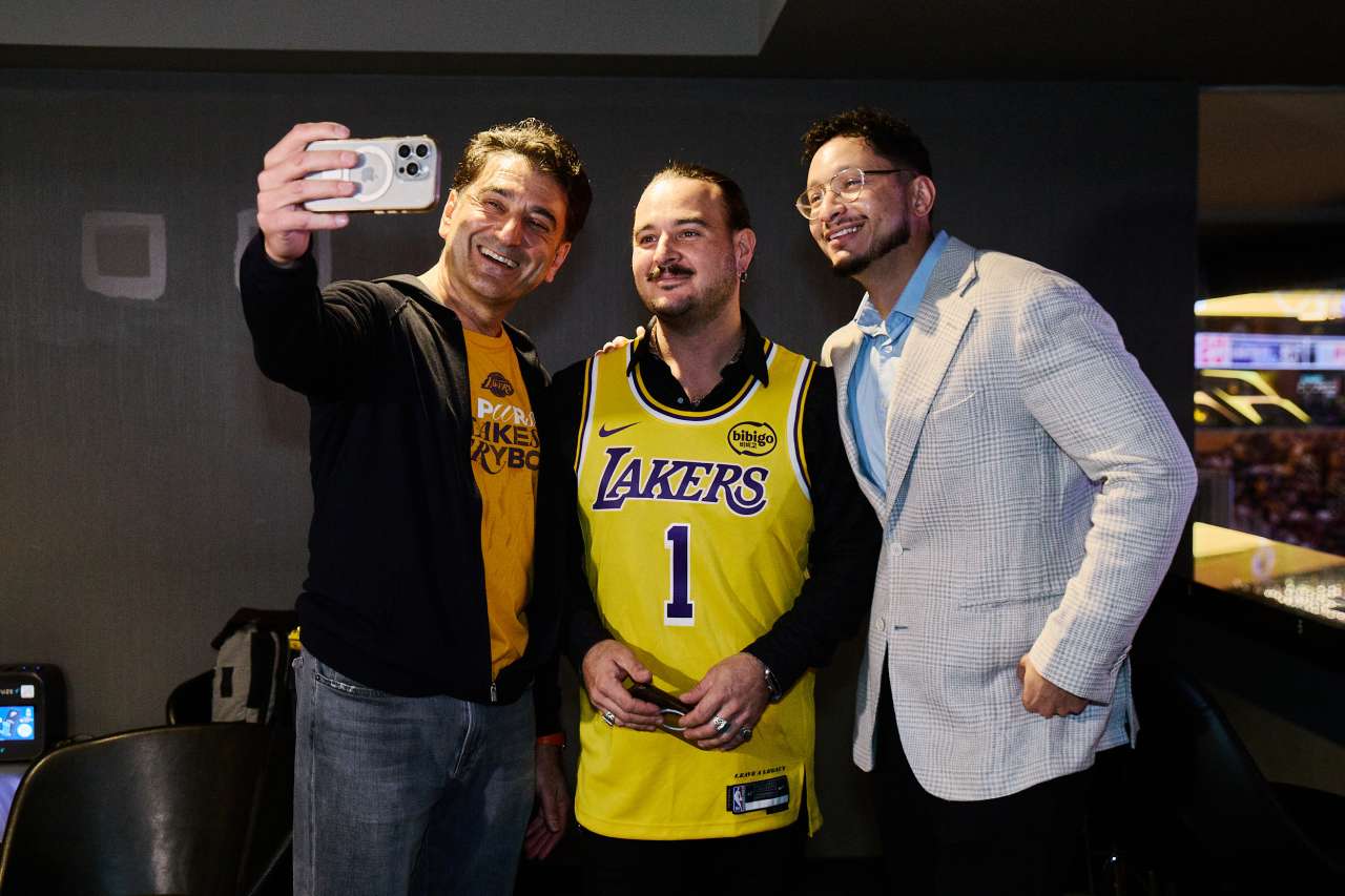 Patient Kevin Kapler with his two doctors.