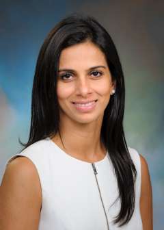 Tina Kochar Headshot