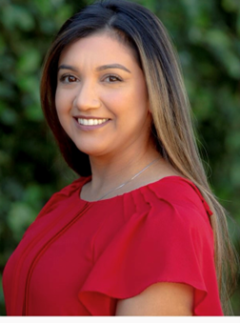 Headshot Profile Debbie Cervante