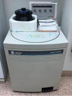 Beckman Avanti J-20 XP Centrifuge