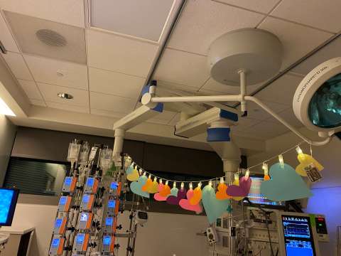A tunnel of love for patients in the ICU