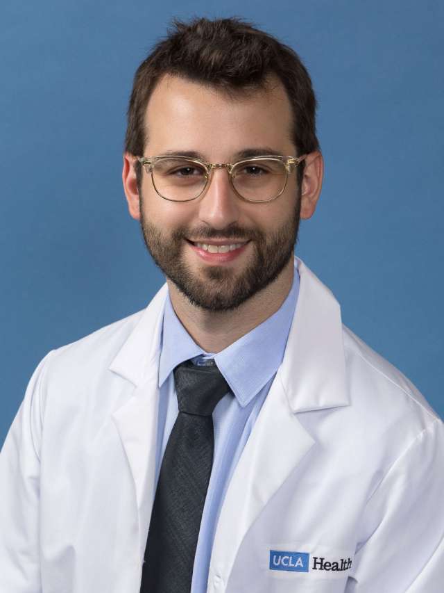 Headshot of Joe Bello, MD