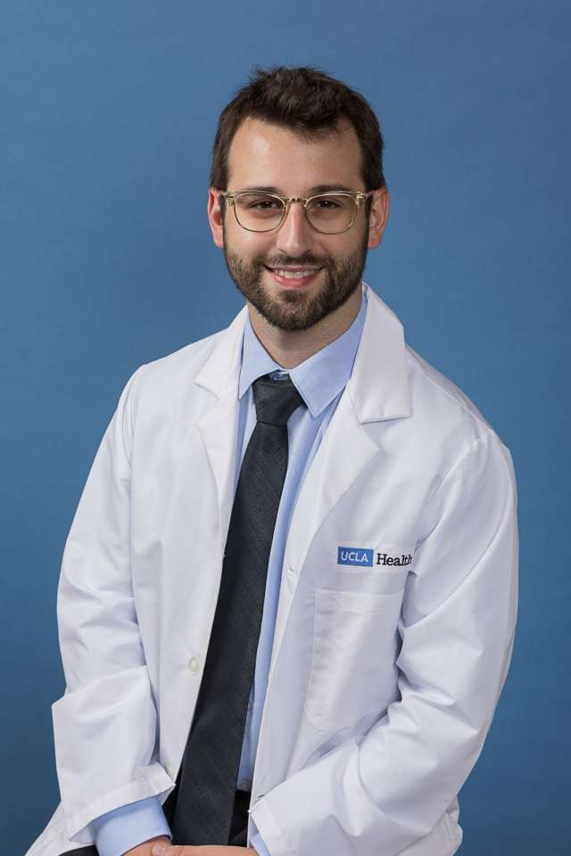 Headshot of Joe Bello, MD