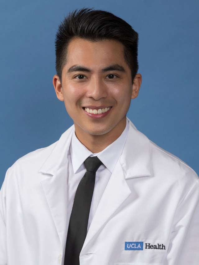 Headshot of Danny Le, MD