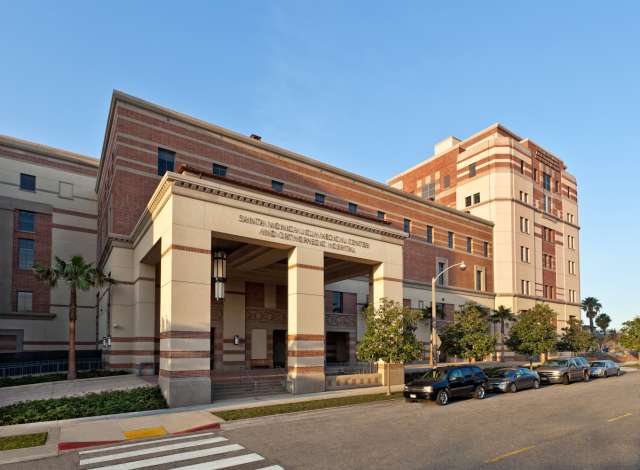 UCLA Medical Center, Santa Monica Exterior
