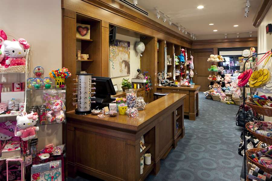 Gift Shop at UCLA Health Santa Monica Medical Center