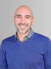 Profile photo of Dr. Hidalgo smiling