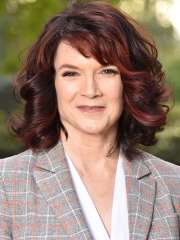 Rachelle Crosbie