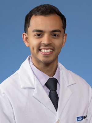 A headshot of Andy Ascencio, MD