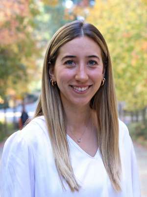 A headshot of Stepanie Buchbinder