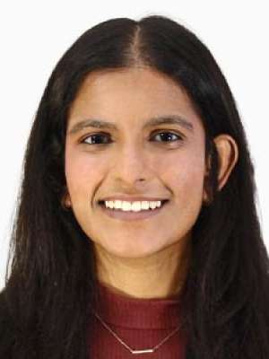 Roshini Kalagara smiling headshot