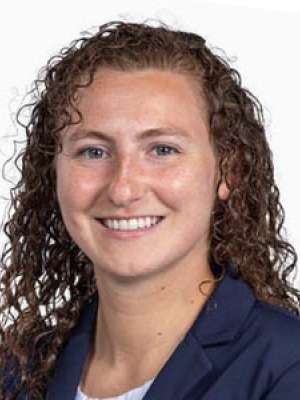 Lauren Laufer smiling headshot