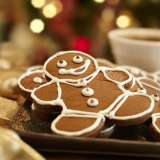 Plate of gingerbread man cookies.