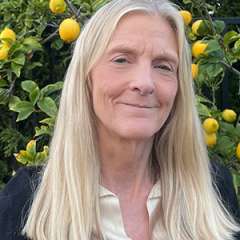 Headshot of Kathleen Sheridan Russell, LCSW, DSW