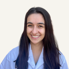 Headshot of Alexandra Gueli, CRNA