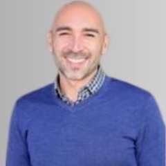 Profile photo of Dr. Hidalgo smiling